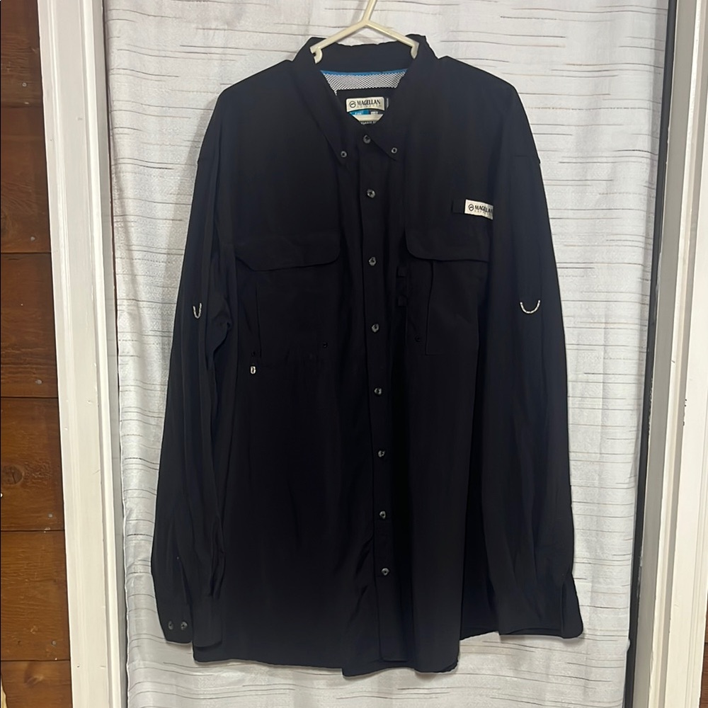 Magellan Outdoors Black Casual Button Down Shirt